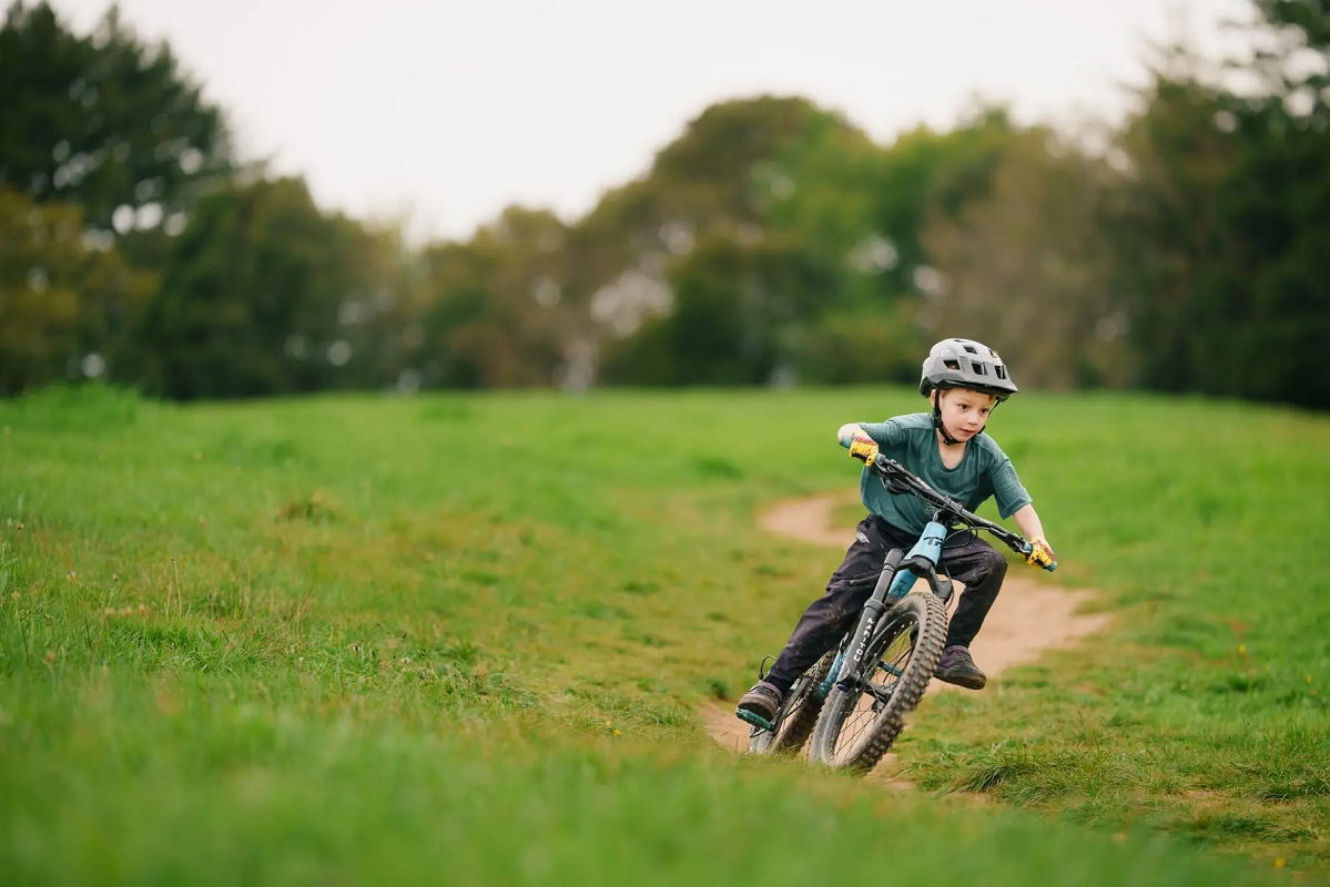 Leatt Junior AllMtn Helmet