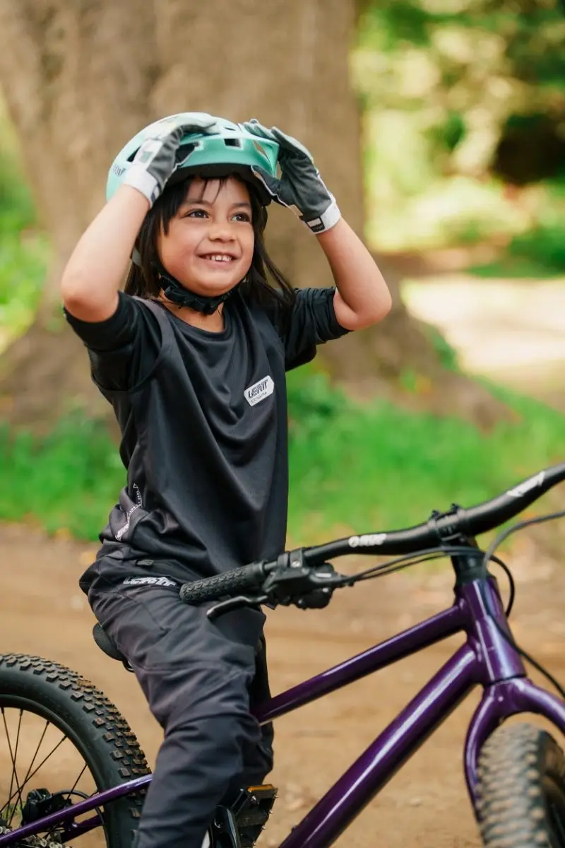 Leatt Junior AllMtn Helmet