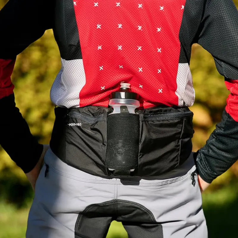 Evoc Hip Pouch Pro + 550ml Drink Bottle - Image 5